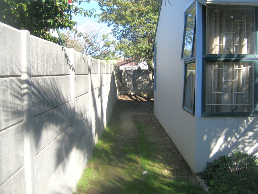 To Let 2 Bedroom Property for Rent in Onverwacht Western Cape